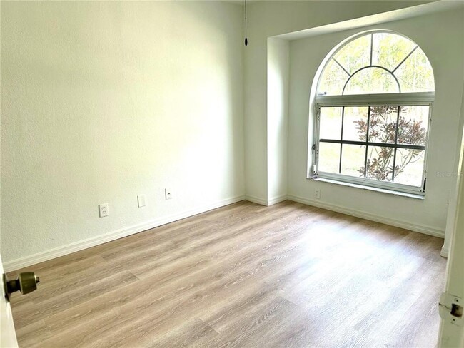 Building Photo - 4395 Hansard Ave