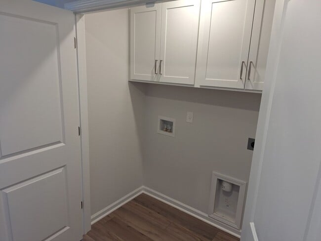 Building Photo - Fabulous New Townhouse in Columbia SC!