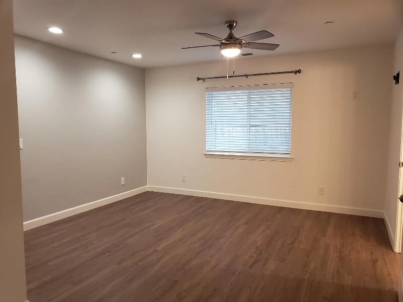 Building Photo - 819 Regnier Ln