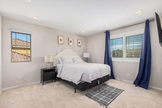 Building Photo - 5654 N 88th Ln