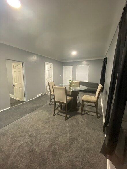 Building Photo - 21 Bellevue St