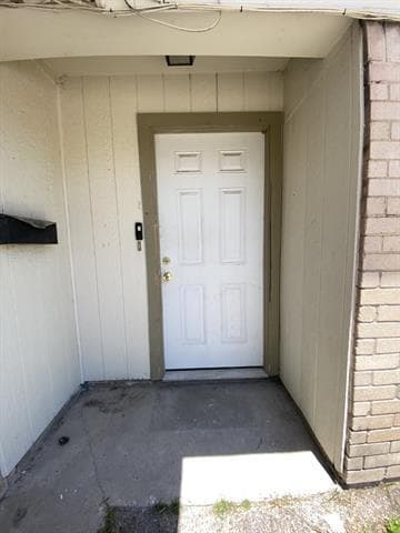 Building Photo - 6810 Trail Lake Dr