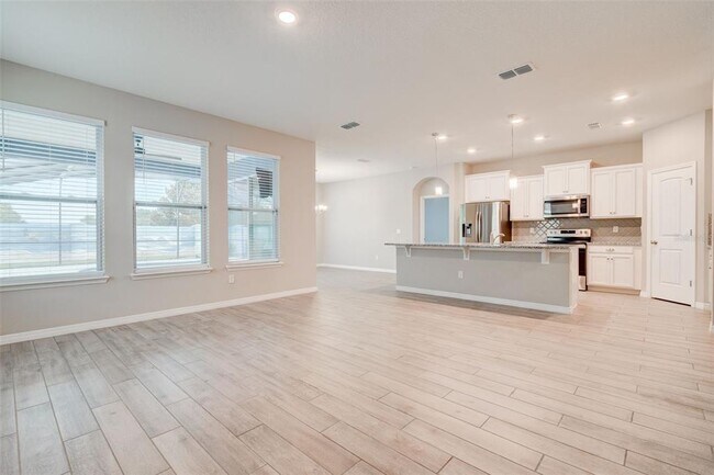 Building Photo - 413 Halter Dr