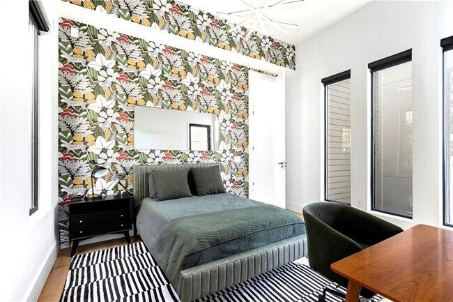 Building Photo - 3600 Lower Roswell Rd