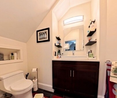 Building Photo - 181 Davis Ave