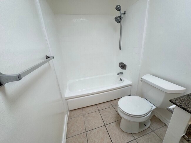 Building Photo - 11500 Rochester Ave