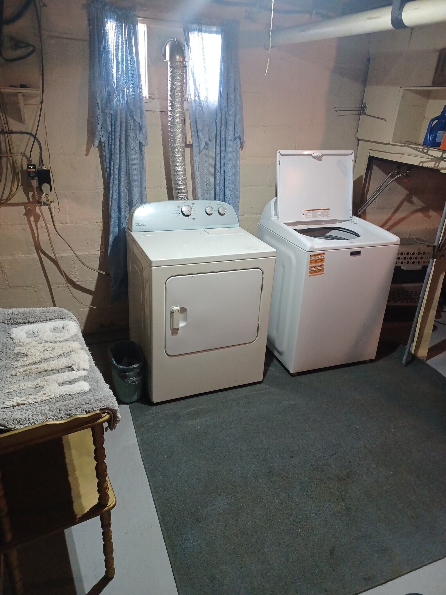 Building Photo - 407 Walnut St