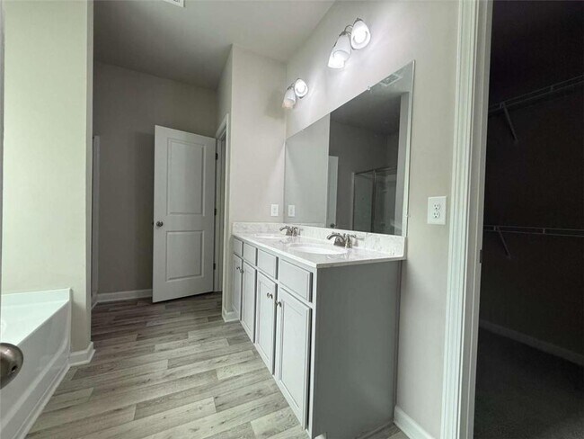 Building Photo - 1521 Winding Rdg Trl