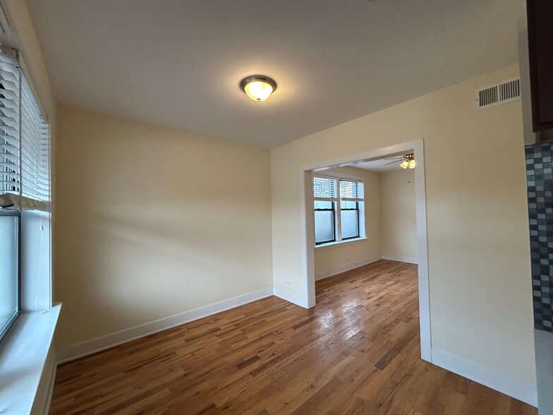 Building Photo - 338 Tudor Ct