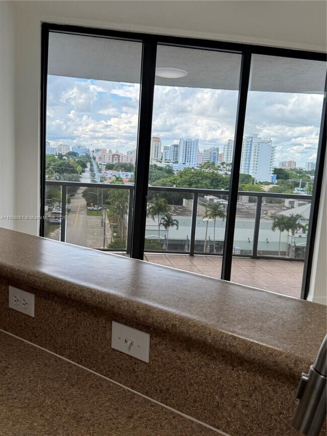 Building Photo - 2301 SW 27th Ave