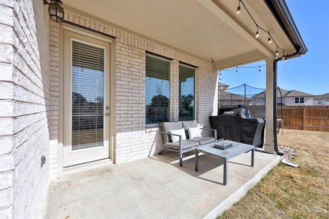 Building Photo - 432 Tinto St