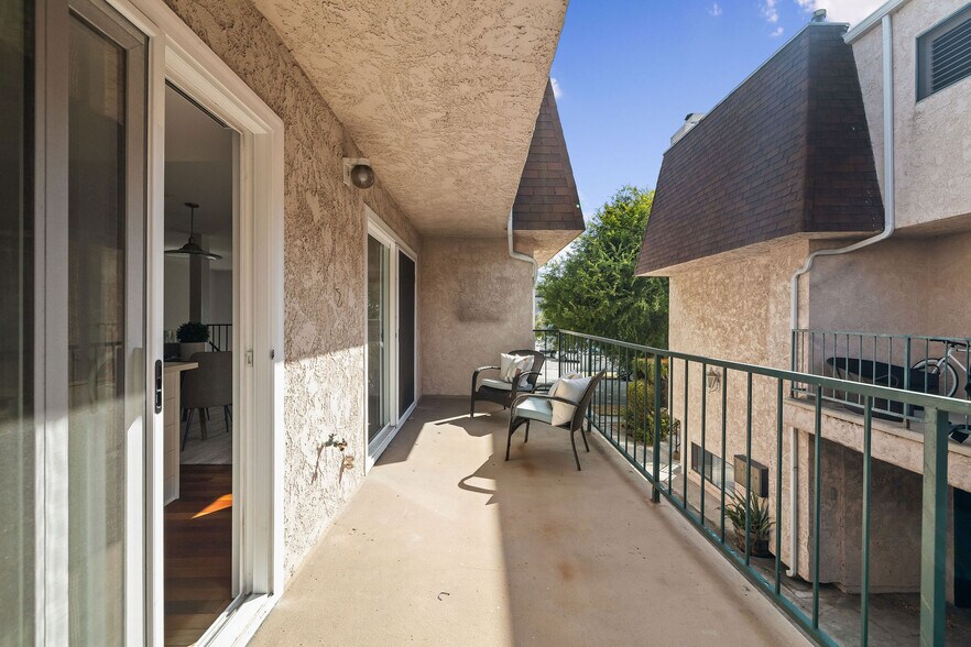 Building Photo - 312 N Francisca Ave