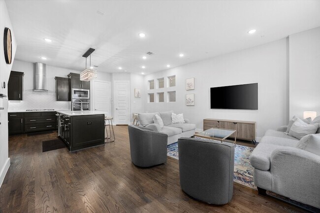 Building Photo - 8220 Callimont Ln