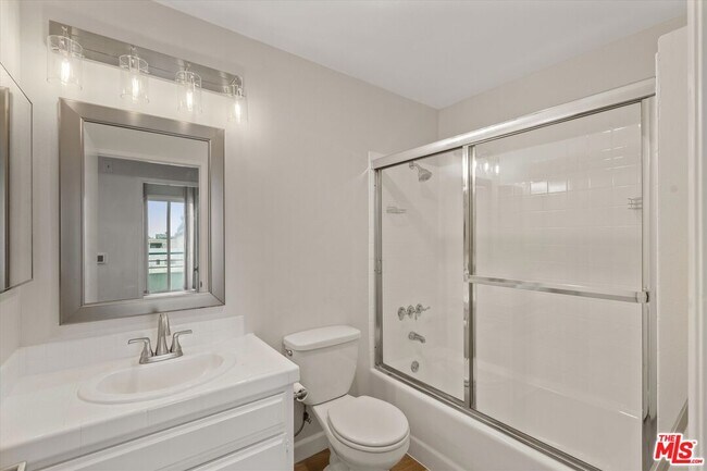 Building Photo - 12773 Caswell Ave