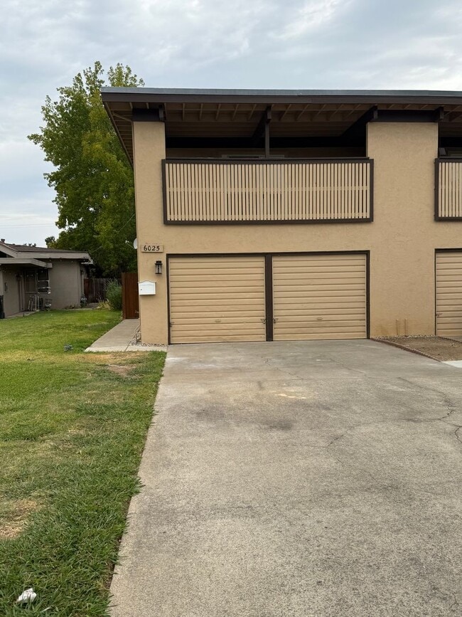 Primary Photo - BEAUTIFULLY REMODELED 2 BEDROOM IN CARMICHAEL