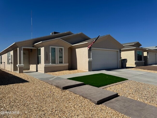 Building Photo - 12445 Polo Norte Dr