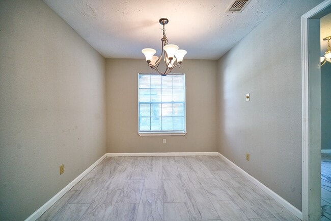 Building Photo - 2314 Pebbledowne Cir