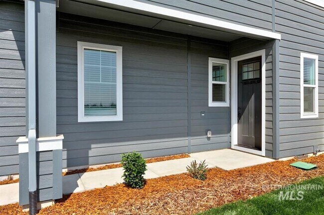 Building Photo - Modern Northwest Meridian Home
