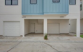 Building Photo - 22210 Dutch Oven Dr