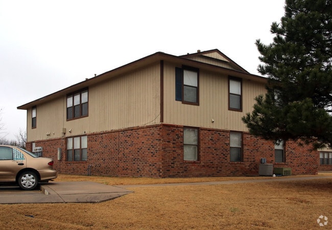 Building Photo - Sugar Bush Apartments