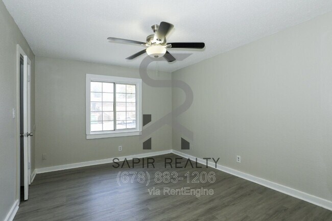 Building Photo - 2055 Alison Ct SW