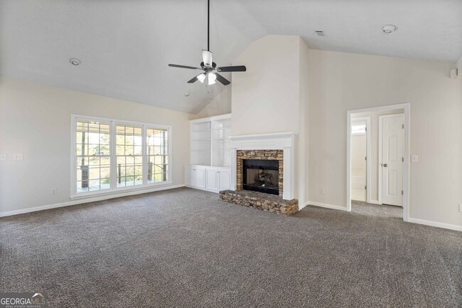 Building Photo - 7988 Westlake Dr