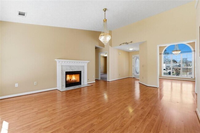 Building Photo - 2600 Avalon Pl