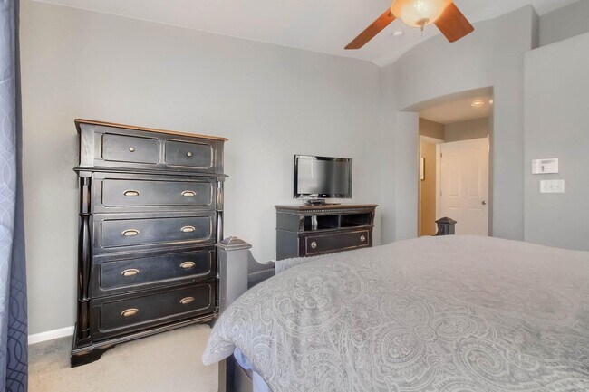 Building Photo - Highlands Ranch Spacious 3 bed 2.5 bath