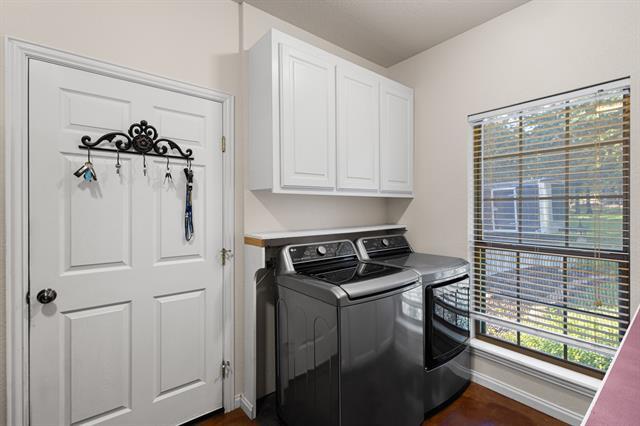 Building Photo - 19 Shady Creek Ln