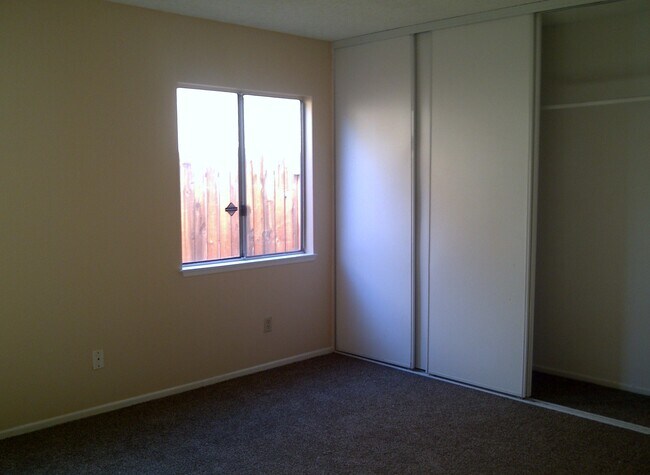 Building Photo - 4277 Noyer Ln