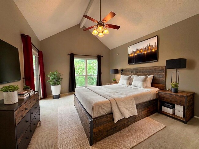 Building Photo - 6401 Wallace Cove