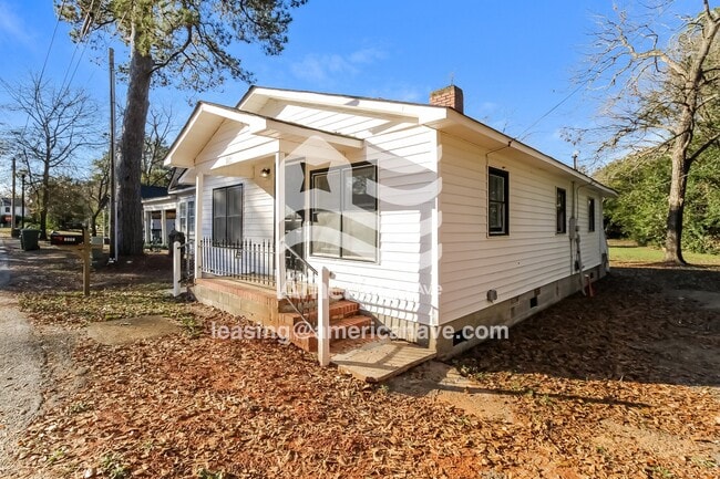 Building Photo - 1607 Lee St