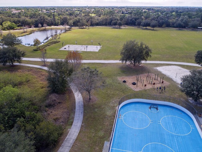 Building Photo - 4 bedroom 3 Bath Pool home in Lakewood Ranch Greenbrook