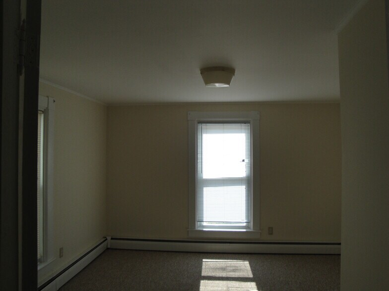 Building Photo - 51 Andover St