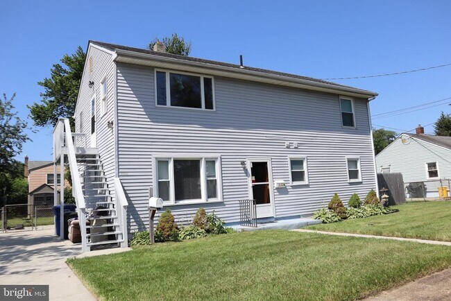 Primary Photo - 332 Bailey Ave