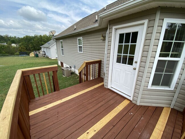 Building Photo - 3 bed/2 bath home in Cul-de-sac