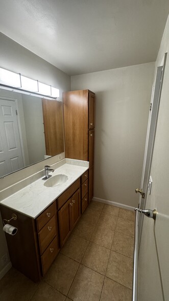 Building Photo - 41685 Gifford St