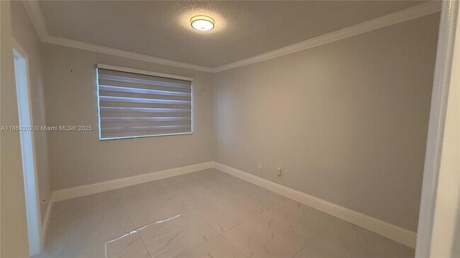 Building Photo - 8480 NW 139th Ln