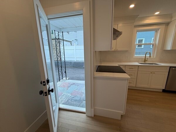 Back Door - 7 Bennett St