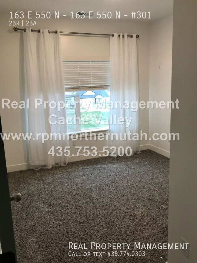 Building Photo - 163 E 550 N