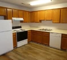 Kitchen - Waterford Place Apartments