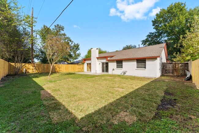 Building Photo - 17219 Camberwell Green Ln