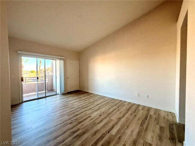 Building Photo - 9901 Trailwood Dr