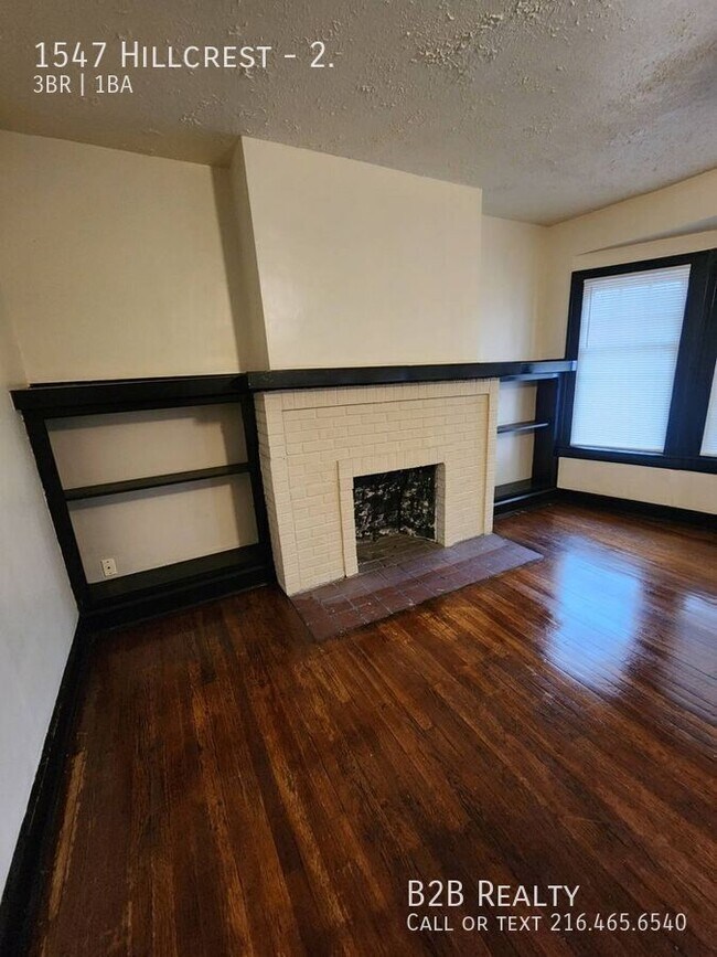 Building Photo - 1547 Hillcrest-2.