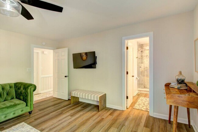 Building Photo - 16920 Landover Rd