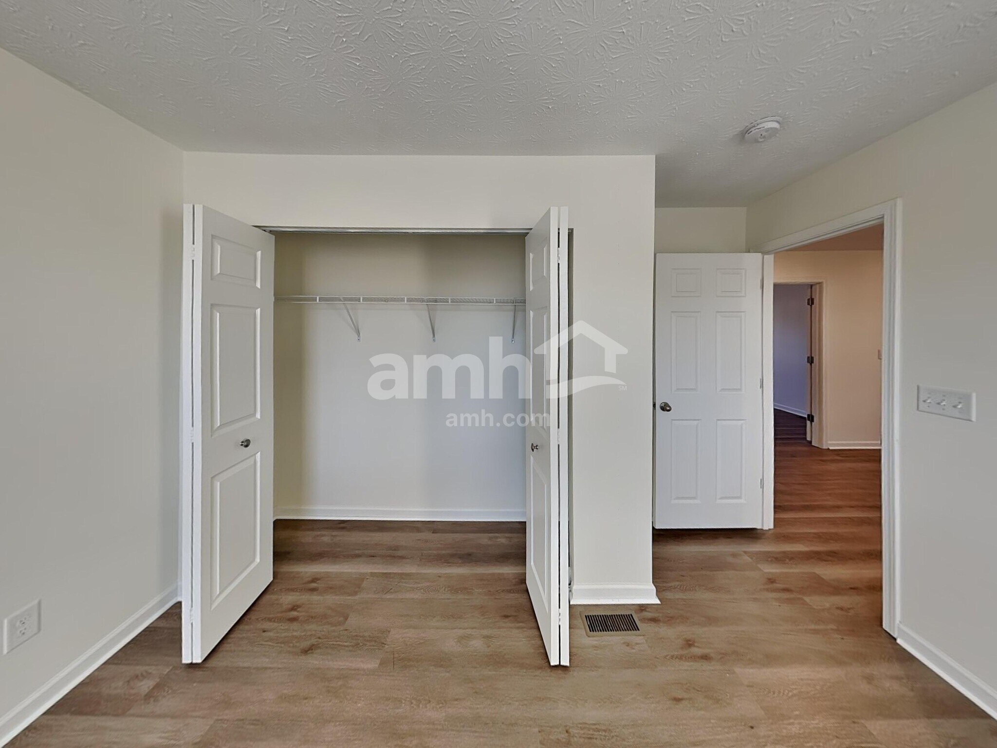 Building Photo - 62 Henderson Ln