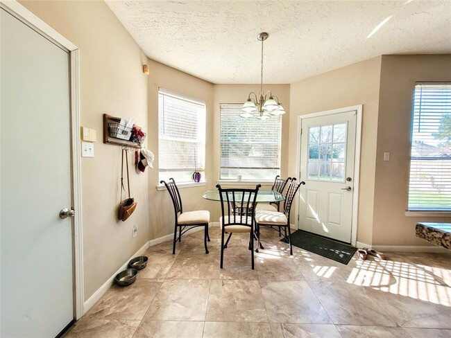 Building Photo - 5211 Aspen Point Dr