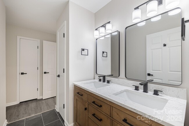 Building Photo - 712 Mallard Head Pl