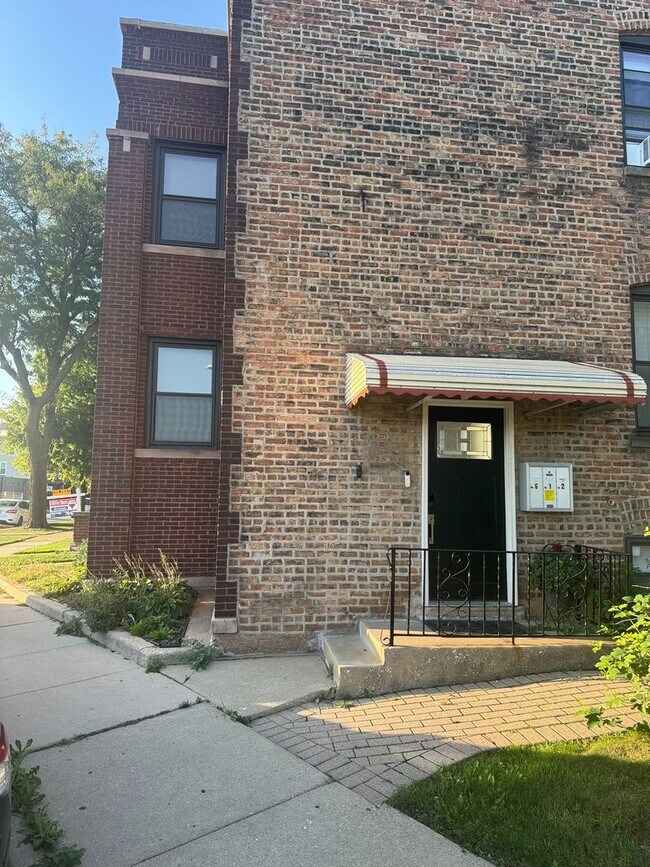 Primary Photo - 3436 N Central Park Ave