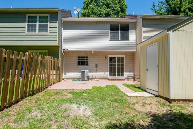 Building Photo - 15725 Ebony Ct